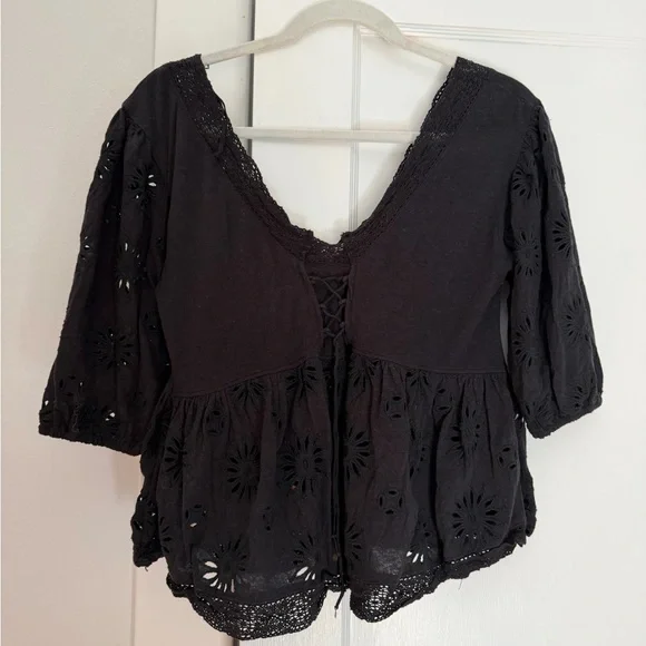 Free People Black Eyelet Peasant Blouse - Picture 1 of 2